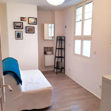 Appartement In The Heart Of Juan Les Pins 2-Bedroom Apartment Juan-les-Pins