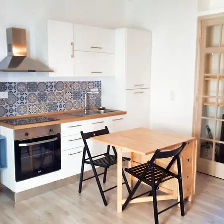 Apartment In The Heart Of Juan Les Pins 2-Bedroom Apartment *
